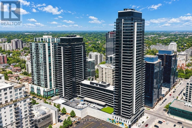 #823 100 Fullarton Street, London East (East E), Ontario, N6A0G8, London East (East E), Ontario — photo 1 of 5