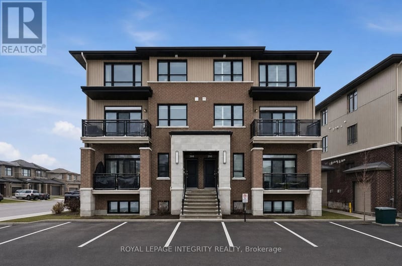 359 Axis Way, Ottawa, Ontario, K1W0L7, Ottawa, Ontario — photo 1 of 5
