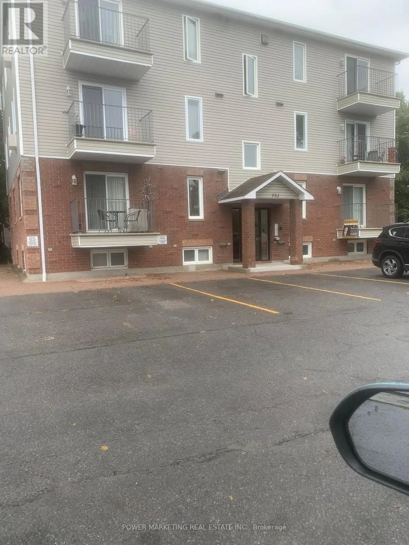 #100 902 Notre Dame Street, Russell, Ontario, K0A1W0, Russell, Ontario — photo 1 of 5