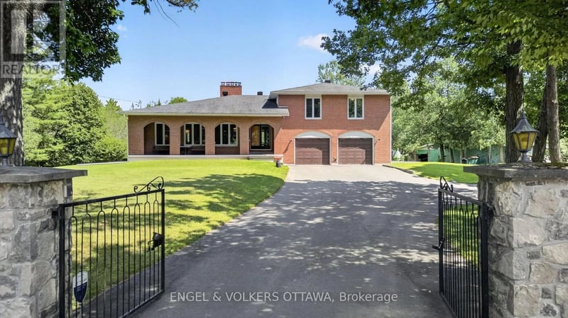 760 Kerwin Road, Ottawa, Ontario, K0A1T0, Ottawa, Ontario — photo 1 of 5