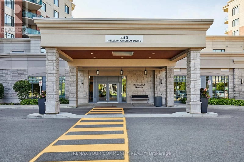 #511 440 William Graham Drive, Aurora, Ontario, L4G1X5, Aurora, Ontario — photo 1 of 5