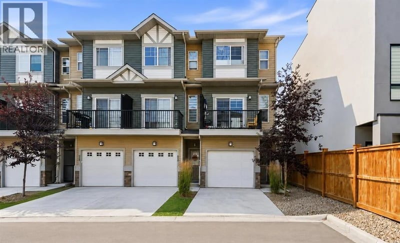 924 Sage Hill Grove Northwest, Calgary, Alberta, T3R0B5, Calgary, Alberta — photo 1 of 5