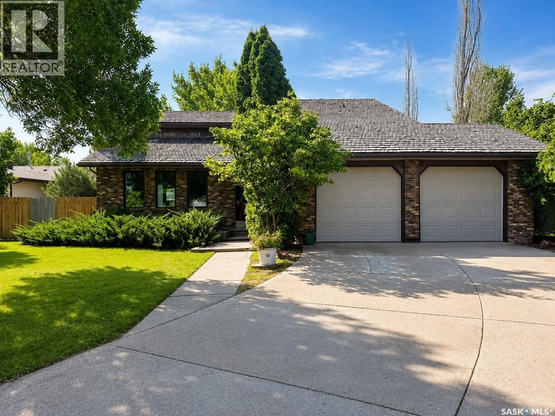895 Brimacombe DRIVE, Weyburn, Saskatchewan, S4H3J6, Weyburn, Saskatchewan — photo 1 of 5