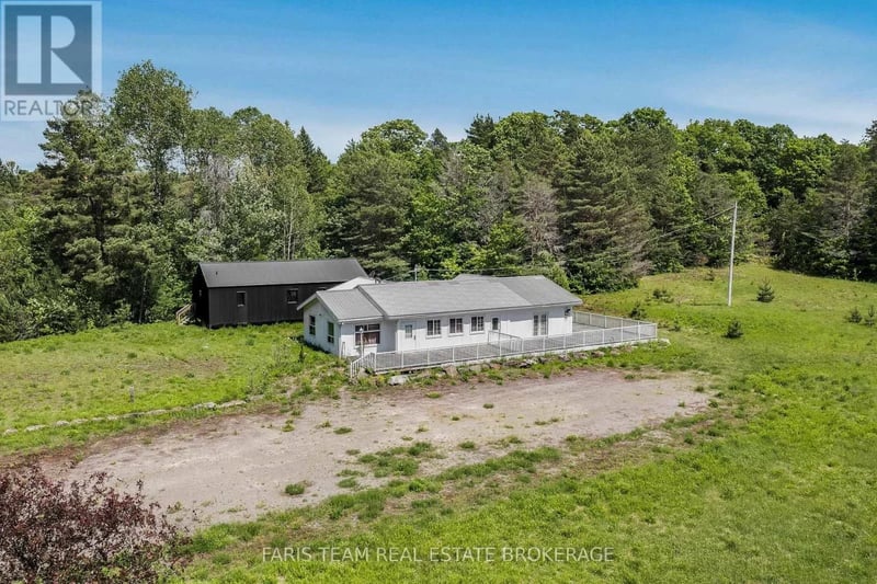 2180-2186 Highway 141, Muskoka Lakes (Watt), Ontario, P0B1L0, Muskoka Lakes (Watt), Ontario — photo 1 of 5