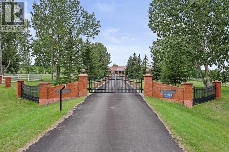 242125 8 Street East, Rural Foothills County, Alberta, T1S3L2, Rural Foothills County, Alberta — photo 1 of 5