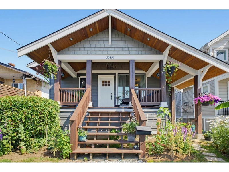 32857 3RD Avenue, Mission, British Columbia, V2V1M9, Mission, British Columbia — photo 1 of 5