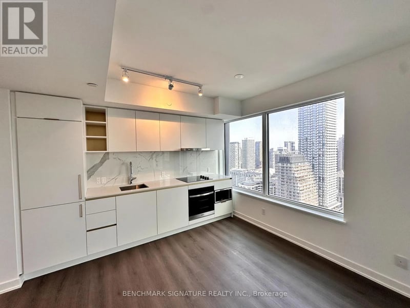 #3515 8 Wellesley Street West, Toronto (Bay Street Corridor), Ontario, M4Y0J5, Toronto (Bay Street Corridor), Ontario — photo 1 of 5