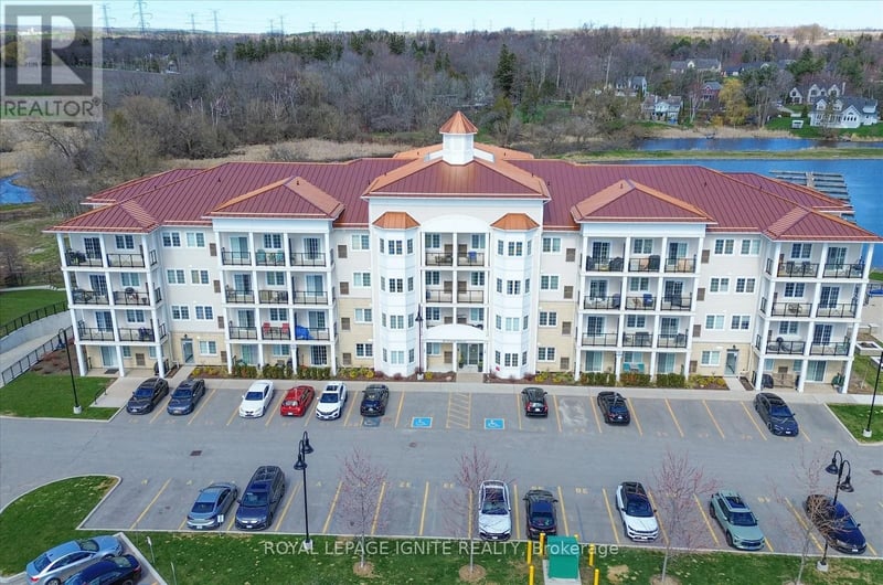 #215 80 Shipway Avenue, Clarington (Newcastle), Ontario, L1B0V8, Clarington (Newcastle), Ontario — photo 1 of 5