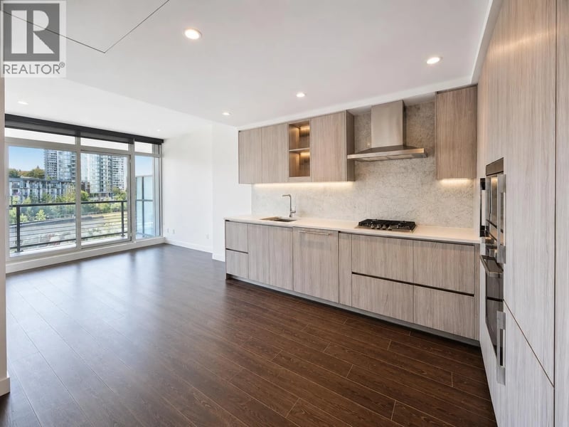 #407 4720 LOUGHEED Highway, Burnaby, British Columbia, V5C0M8, Burnaby, British Columbia — photo 1 of 5