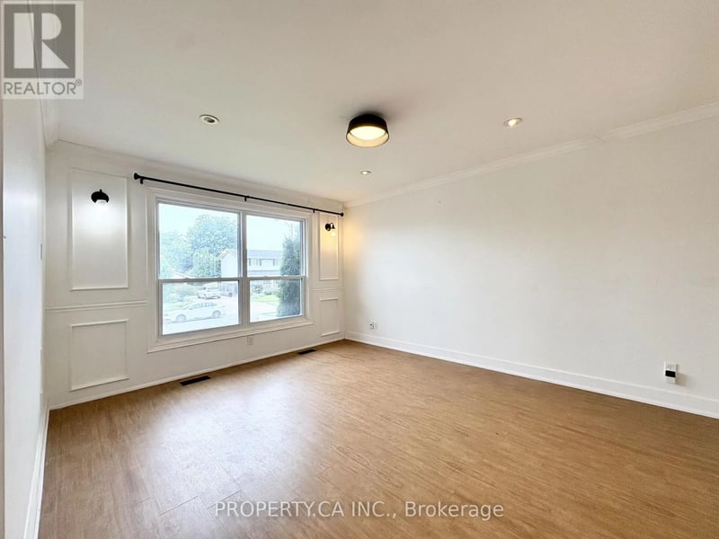 112 St. Augustine Drive, St. Catharines (Secord Woods), Ontario, L2P3W9, St. Catharines (Secord Woods), Ontario — photo 1 of 5