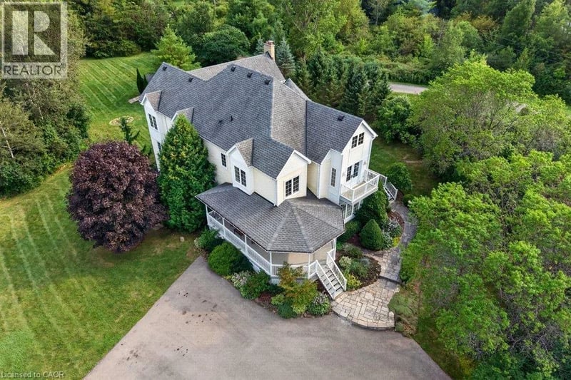 110 CONCESSION 11 Road East, Freelton, Ontario, L8B1H8, Freelton, Ontario — photo 1 of 5