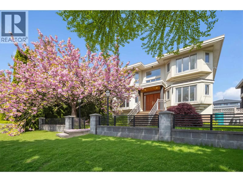 4993 VENABLES Street, Burnaby, British Columbia, V5B1X8, Burnaby, British Columbia — photo 1 of 5