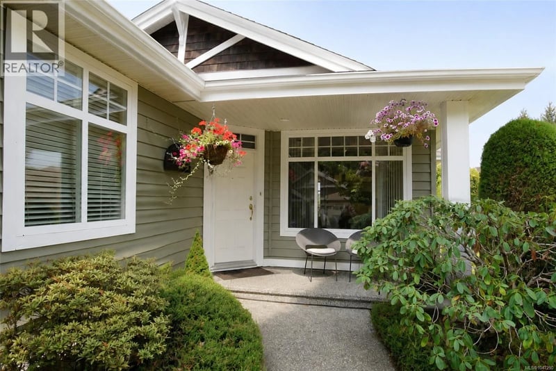 1369 Britannia Drive, Parksville, British Columbia, V9P2Y2, Parksville, British Columbia — photo 1 of 5