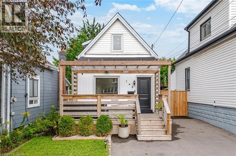 146 CAMPBELL Avenue, Hamilton, Ontario, L8H2E9, Hamilton, Ontario — photo 1 of 5