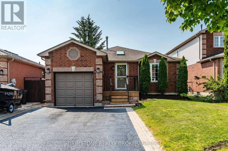 9 Holly Meadow Road, Barrie (Holly), Ontario, L4N8S1, Barrie (Holly), Ontario — photo 1 of 5