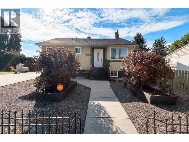 2202 42 Avenue, Vernon, British Columbia, V1T3J3, Vernon, British Columbia — photo 1 of 5
