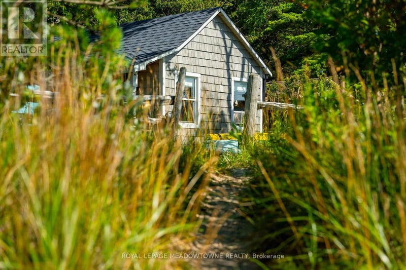 105 5TH Avenue South, Native Leased Lands, Ontario, N0H2L0, Native Leased Lands, Ontario — photo 1 of 5