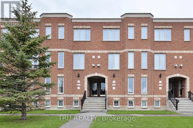 835 Longfields Drive, Ottawa, Ontario, K2J5N2, Ottawa, Ontario — photo 1 of 5