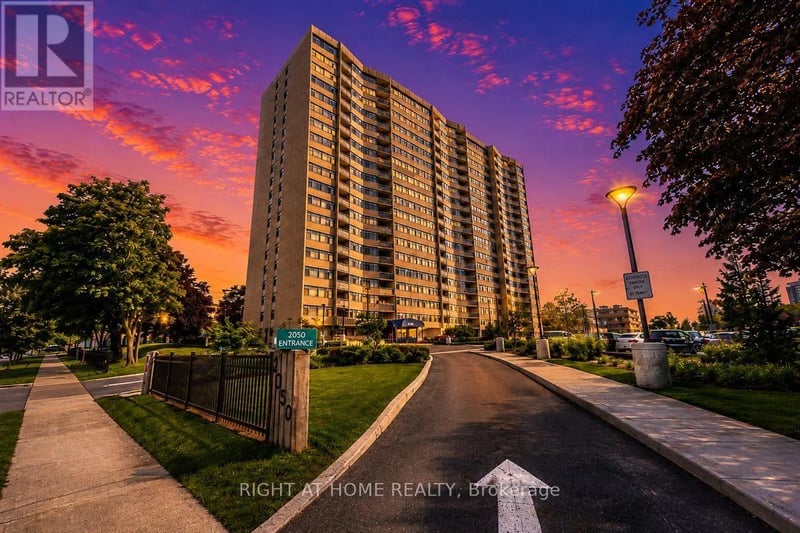 #209 2050 Bridletowne Circle, Toronto (L'Amoreaux), Ontario, M1W2V5, Toronto (L'Amoreaux), Ontario — photo 1 of 5