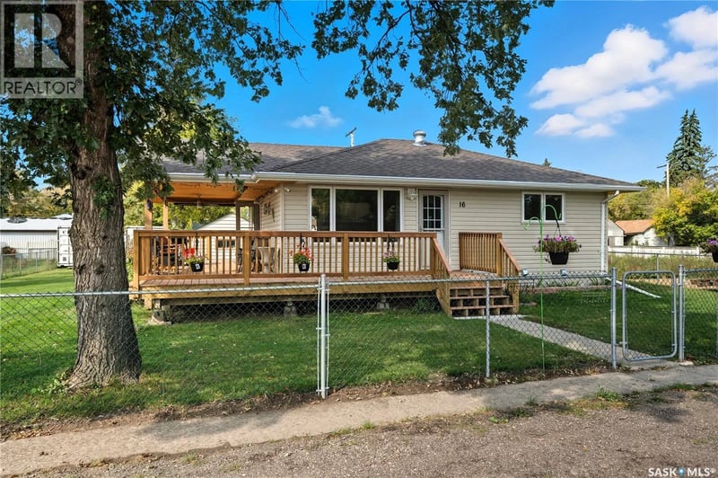 16 Walsh STREET, Qu'Appelle, Saskatchewan, S0G4A0, Qu'Appelle, Saskatchewan — photo 1 of 5