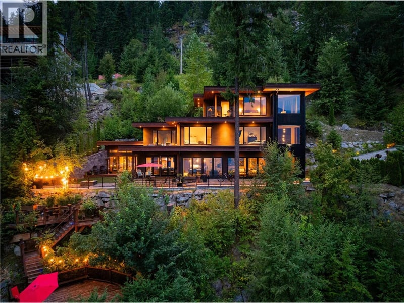 59 JOHNSTONE Road, Nelson, British Columbia, V1L6H9, Nelson, British Columbia — photo 1 of 5
