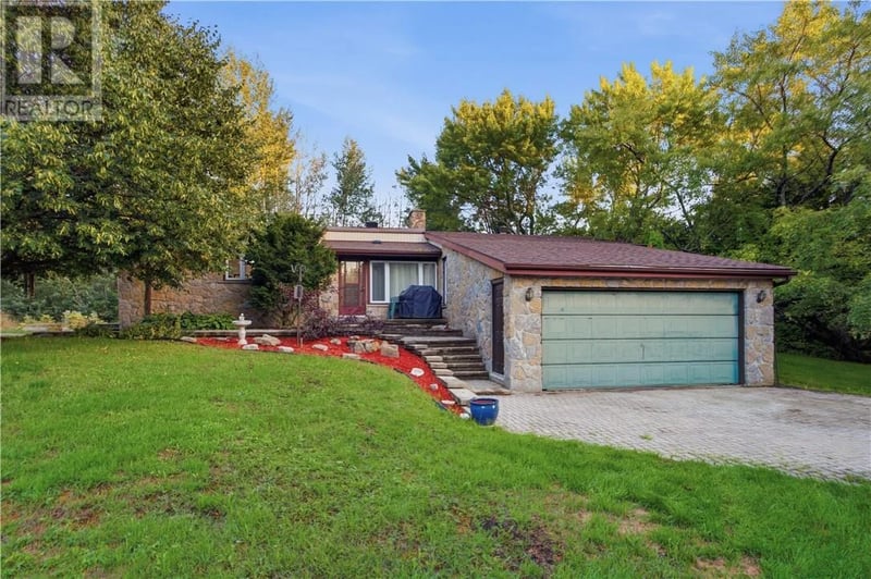 2124 Salo Road, Sudbury, Ontario, P3E4M9, Sudbury, Ontario — photo 1 of 5