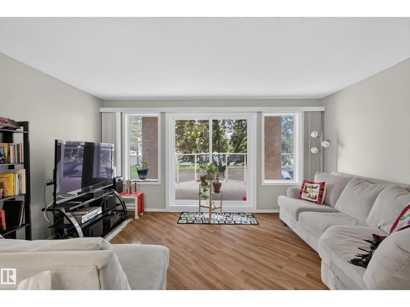 #105 10421 42 AV NW, Edmonton, Alberta, T6A7C8, Edmonton, Alberta — photo 1 of 5