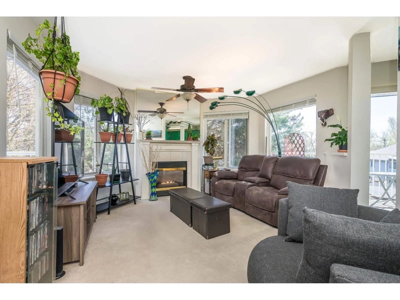 #203 33669 2 Avenue, Mission, British Columbia, V2V6Z4, Mission, British Columbia — photo 1 of 5