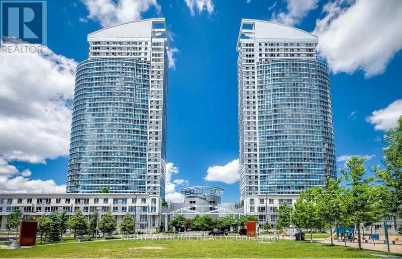 #2308 38 Lee Centre Drive, Toronto (Woburn), Ontario, M1H3J7, Toronto (Woburn), Ontario — photo 1 of 5