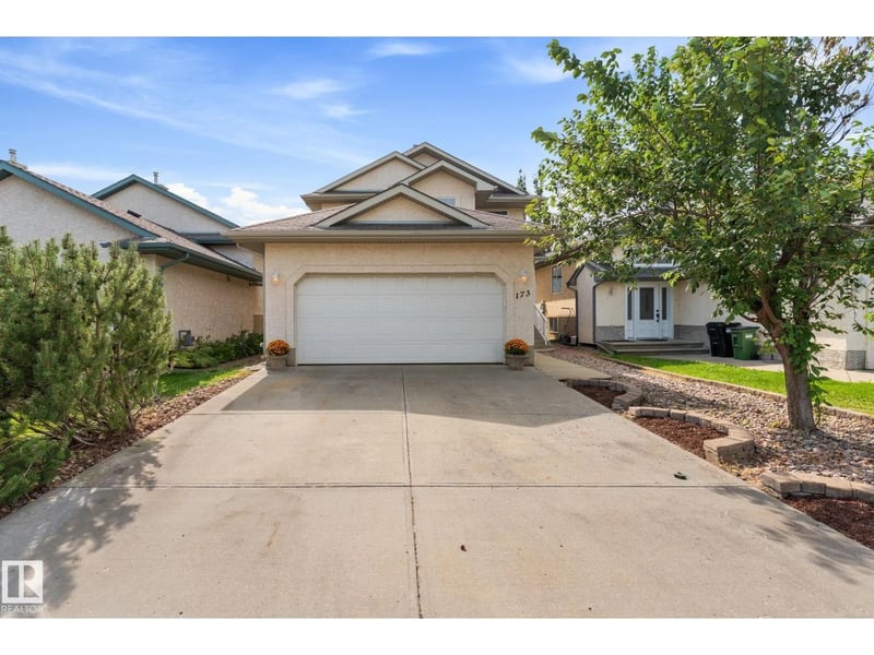 173 CASTLE DR NW NW, Edmonton, Alberta, T5X6G4, Edmonton, Alberta — photo 1 of 5