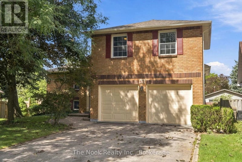 45 Bernick Crescent, Whitchurch-Stouffville (Stouffville), Ontario, L4A6C6, Whitchurch-Stouffville (Stouffville), Ontario — photo 1 of 5