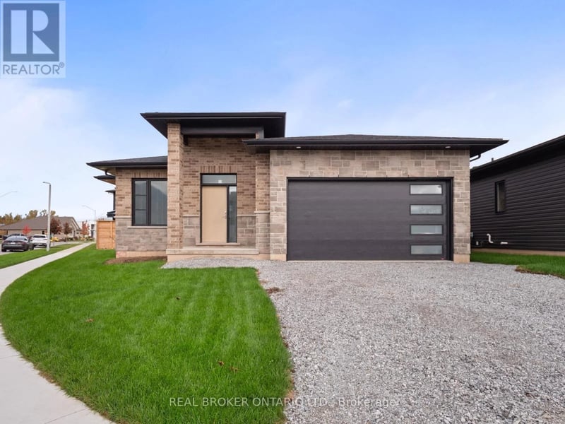 118 Willowbrook Drive, Welland (West Welland), Ontario, L3C0G2, Welland (West Welland), Ontario — photo 1 of 5