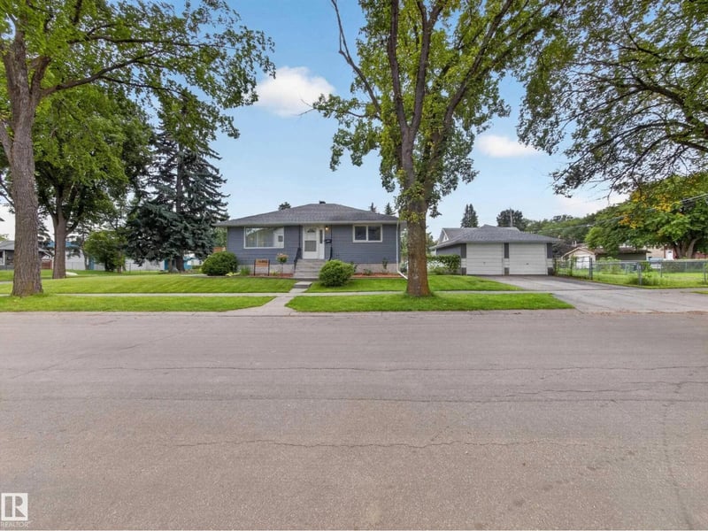 14003 123A AV NW, Edmonton, Alberta, T5L2Z3, Edmonton, Alberta — photo 1 of 5