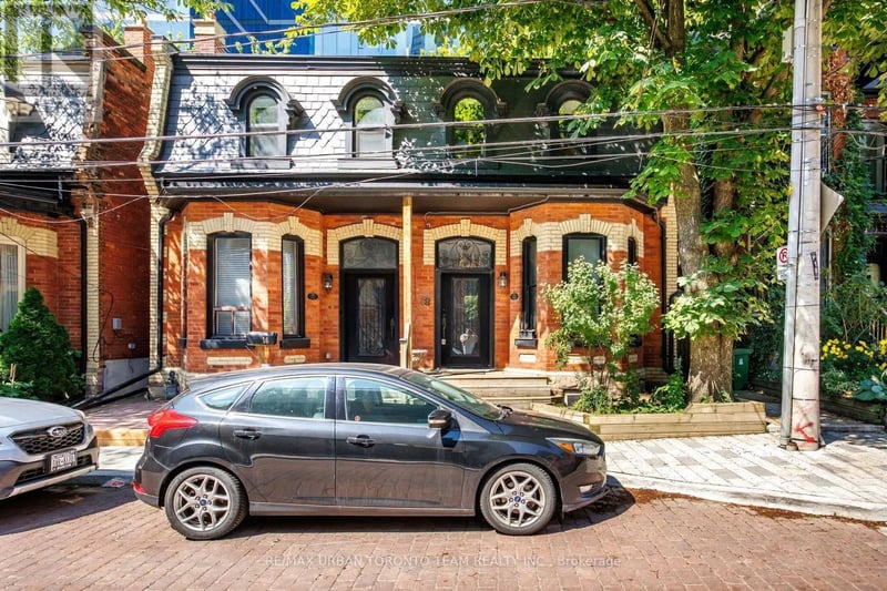 18 Draper Street, Toronto (Waterfront Communities), Ontario, M5V2M4, Toronto (Waterfront Communities), Ontario — photo 1 of 5
