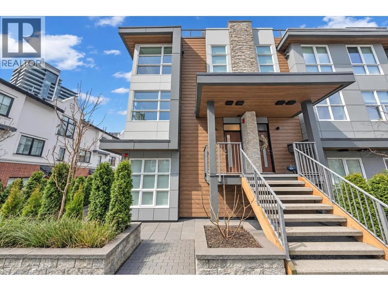 #227 2060 CURLING Road, North Vancouver, British Columbia, V7P1X4, North Vancouver, British Columbia — photo 1 of 5