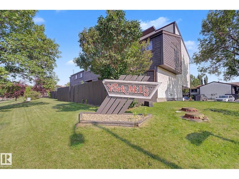 1096 KNOTTWOOD RD E NW, Edmonton, Alberta, T6K3R3, Edmonton, Alberta — photo 1 of 5
