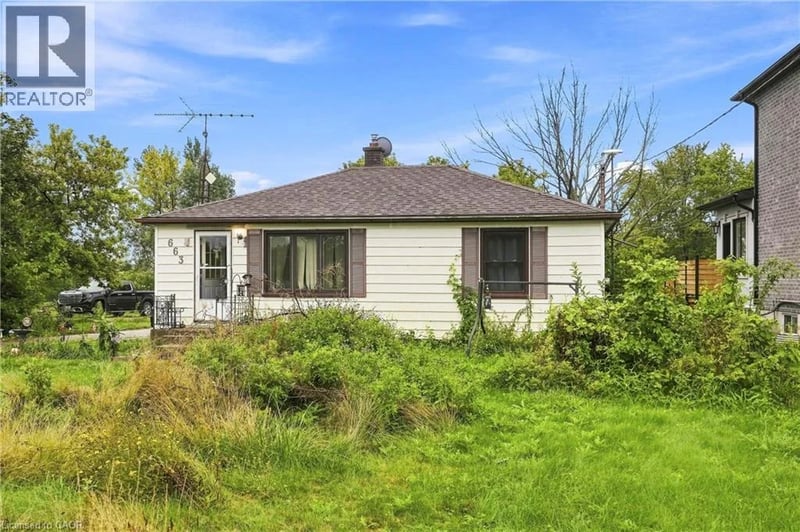 663 RIDGE Road West, Grimsby, Ontario, L3M4E7, Grimsby, Ontario — photo 1 of 5