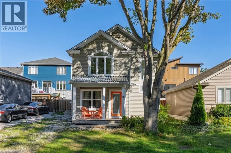 10 QUEENS Avenue, Grand Bend, Ontario, N0M1T0, Grand Bend, Ontario — photo 1 of 5