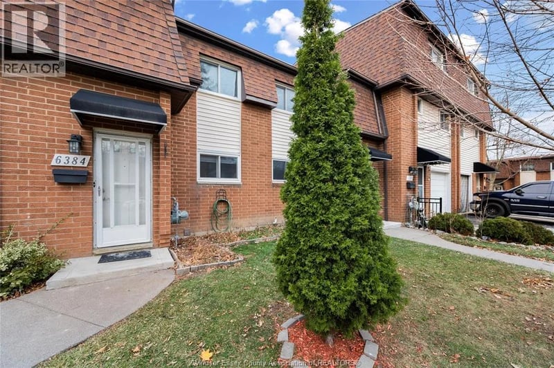 6384 THORNBERRY Crescent, Windsor, Ontario, N8T3A2, Windsor, Ontario — photo 1 of 5