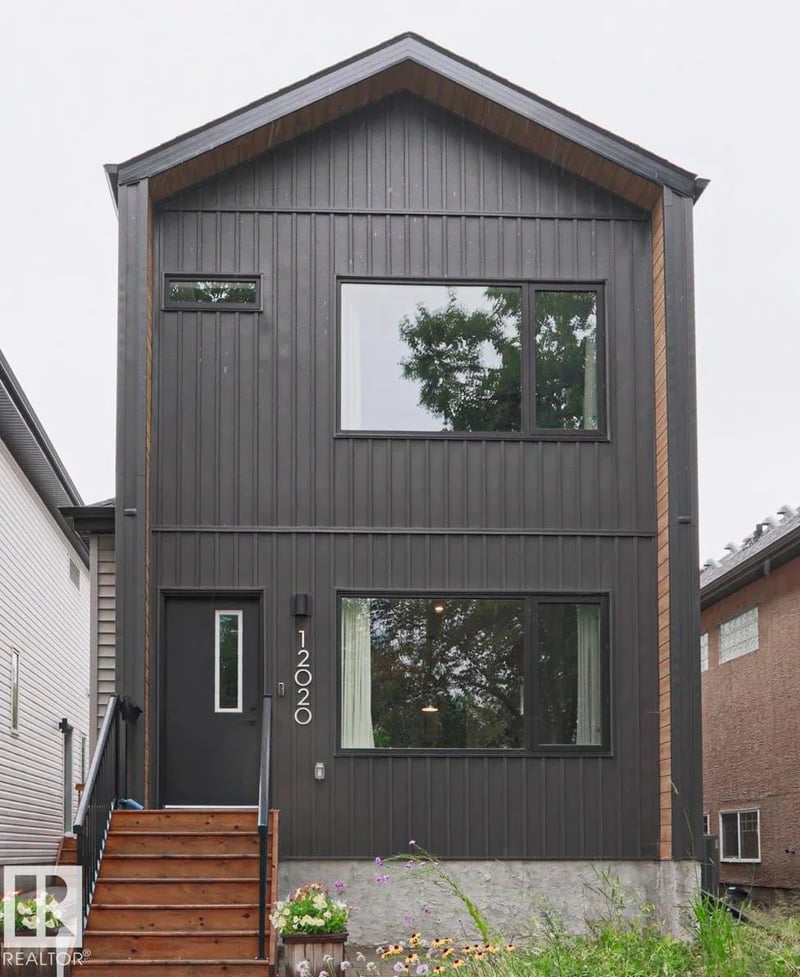 12020 125 ST NW, Edmonton, Alberta, T5L0S4, Edmonton, Alberta — photo 1 of 5