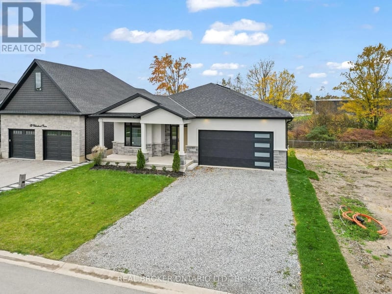 149 Willowbrook Drive, Welland (West Welland), Ontario, L3C0G2, Welland (West Welland), Ontario — photo 1 of 5