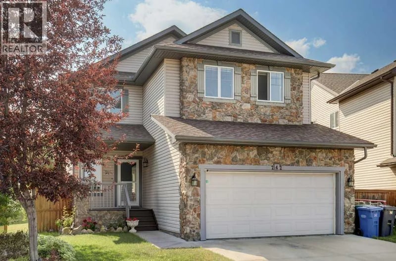 242 Crystal Green Point, Okotoks, Alberta, T1S2K7, Okotoks, Alberta — photo 1 of 5