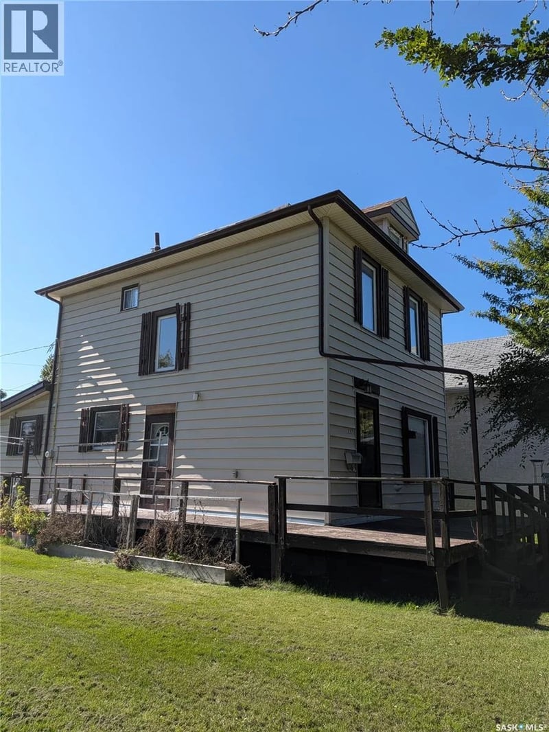 337 9th STREET E, Prince Albert, Saskatchewan, S6V0X9, Prince Albert, Saskatchewan — photo 1 of 5