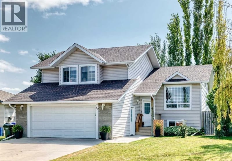 29 Sierra Road, Olds, Alberta, T4H1X2, Olds, Alberta — photo 1 of 5