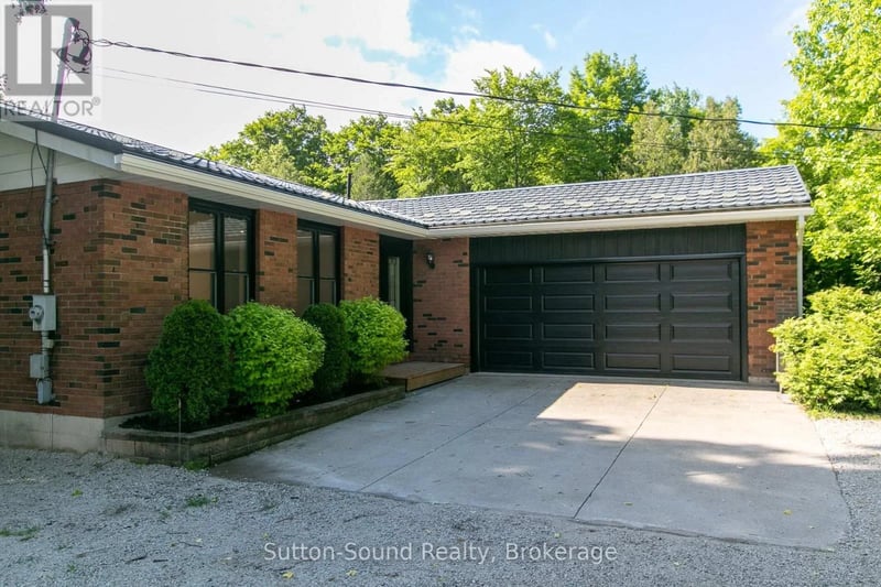 318743 Grey Road 1 Road, Georgian Bluffs, Ontario, N4K5N4, Georgian Bluffs, Ontario — photo 1 of 5
