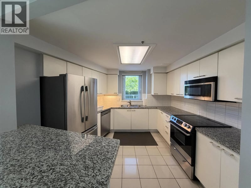 #105 388 DRAKE Street, Vancouver, British Columbia, V6B6A8, Vancouver, British Columbia — photo 1 of 5