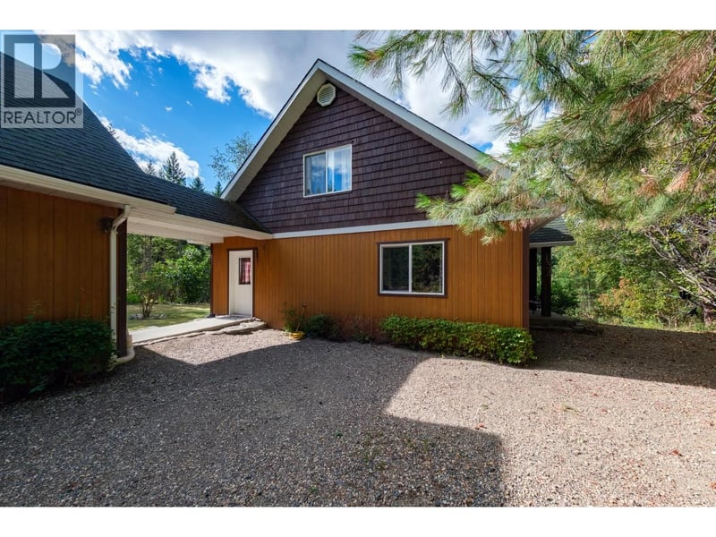 1249 Creighton Valley Road, Lumby, British Columbia, V0E2G1, Lumby, British Columbia — photo 1 of 5