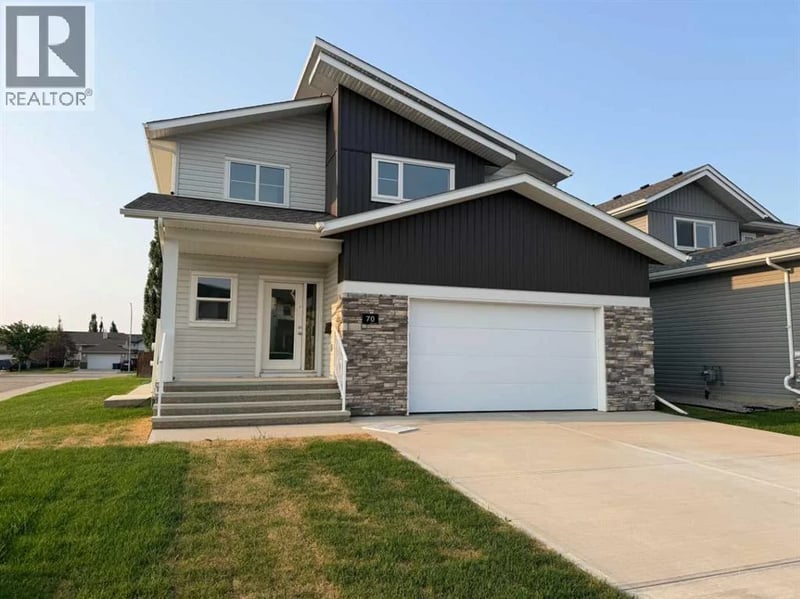 70 Palmer Circle, Blackfalds, Alberta, T0M0J2, Blackfalds, Alberta — photo 1 of 5