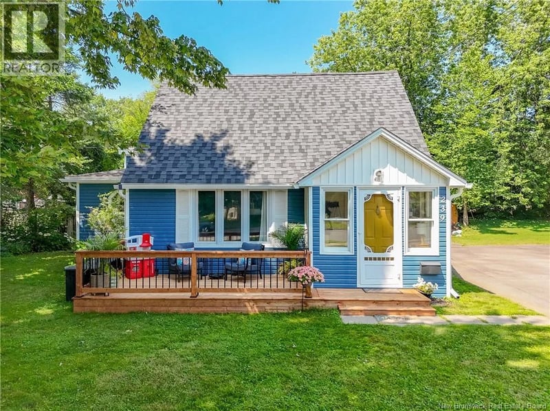 239 Medley Street, Fredericton, New Brunswick, E3A3B5, Fredericton, New Brunswick — photo 1 of 5
