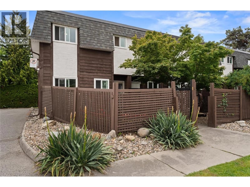 #5 3135 Walnut Street, Kelowna, British Columbia, V1W3T6, Kelowna, British Columbia — photo 1 of 5